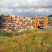 39 Witch Craig Wall and viewpoint near Beecraigs Country Park