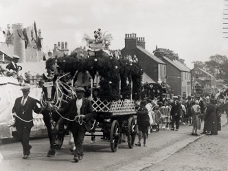 Horse-drawn float in Blackridge Gala Day procession