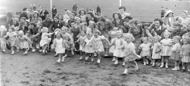 Under 3's race, 1947.